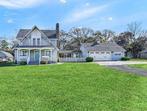 123 Pontiac Drive, Lake Kiowa, TX 76240