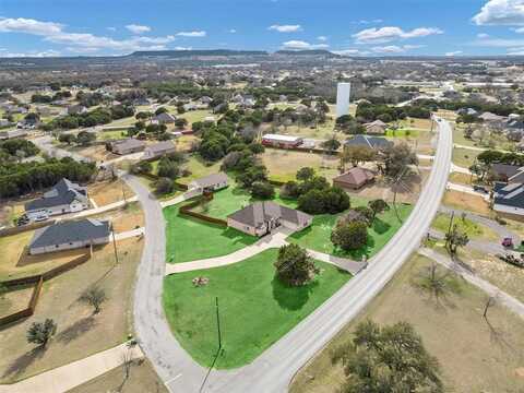 921 W Apache Trail, Granbury, TX 76048