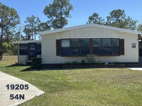 19205 Tuckaway Ct., North Fort Myers, FL 33903
