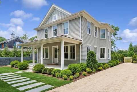 105 Willow Street, Southampton, NY 11968