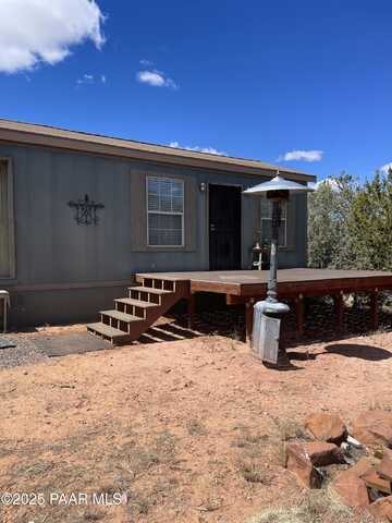 54683 N El Portal Lane, Seligman, AZ 86337