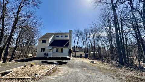 1905 Horseshoe Bend, Tobyhanna, PA 18466