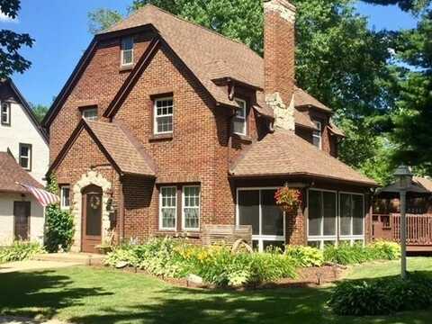 2215 MELROSE, ROCKFORD, IL 61103