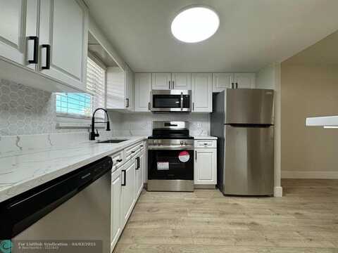 809 W Oakland Park Blvd, Oakland Park, FL 33311