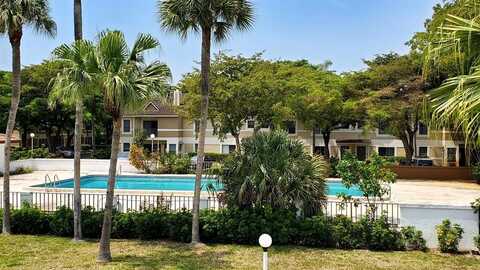 2710 Riverside Dr, Coral Springs, FL 33065