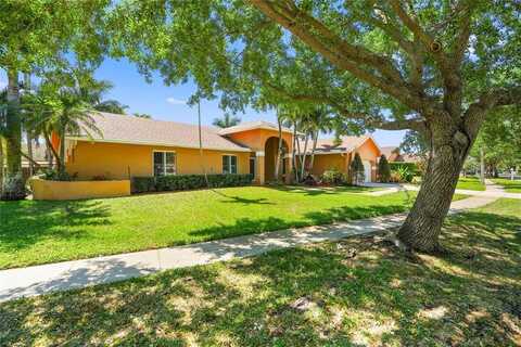 20260 NW 4th St, Pembroke Pines, FL 33029