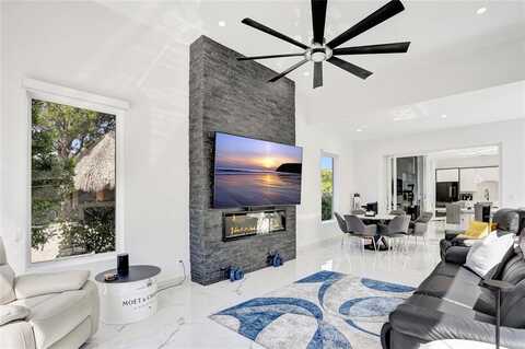 359 Sundial Cir, Margate, FL 33068