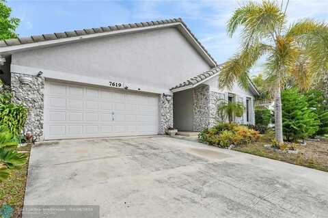 7619 Silver Woods Ct, Boca Raton, FL 33433