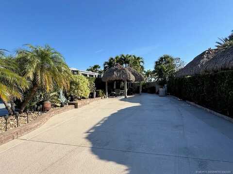 6 NW Boundary Drive, Port Saint Lucie, FL 34986