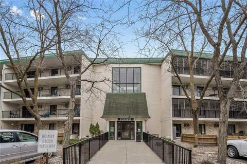 10531 Cedar Lake Road, Minnetonka, MN 55305