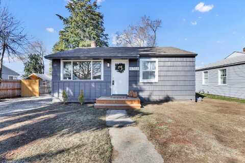 5703 N Cochran St, Spokane, WA 99205