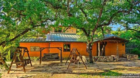 474 Lost Ln., Tarpley, TX 78883