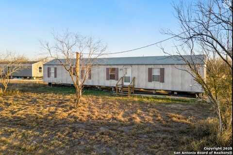 873 W Avenue J, Christine, TX 78012