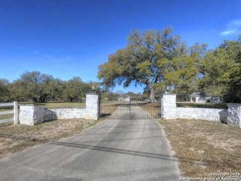 137 Kitty Hawk, Universal City, TX 78148