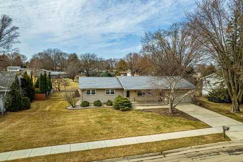 120 Walmar Drive, Sun Prairie, WI 53590