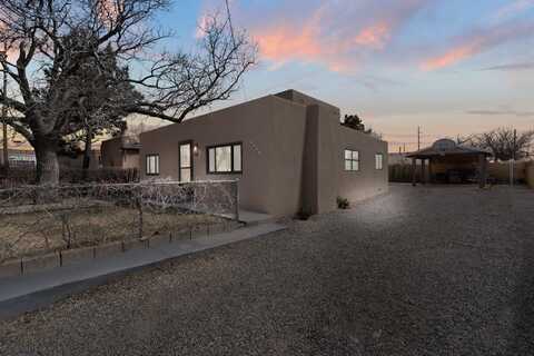 1307 Camino Sierra Vista, Santa Fe, NM 87505