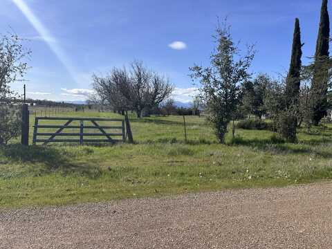 6734 Meadowlark Lane, Anderson, CA 96007
