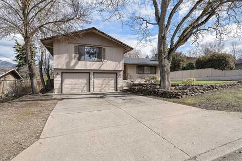 730 N Modoc Avenue, Medford, OR 97504