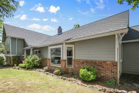 1373 Highcrest Drive, Medford, OR 97504