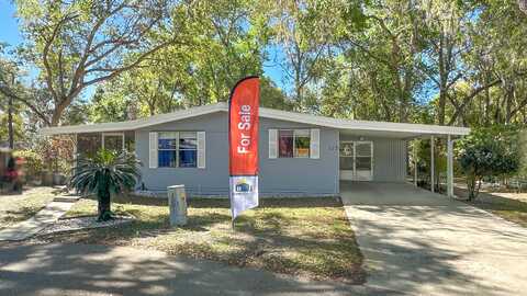 117 Magnolia Dr, Lady Lake, FL 32159