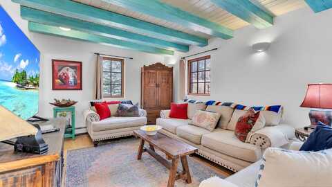 416 Liebert Street, Taos, NM 87571