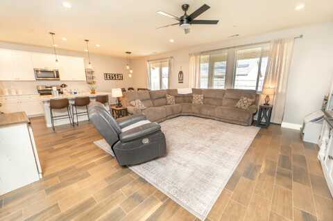 3426 N Atwood Court, Visalia, CA 93291