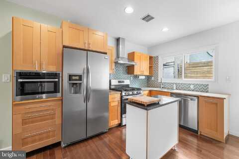 718 S RANDOLPH STREET, PHILADELPHIA, PA 19147