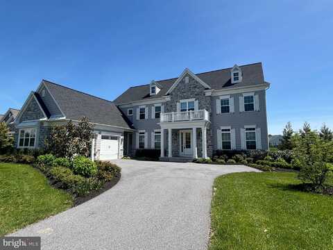 994 VALLEY CROSSING DRIVE, LITITZ, PA 17543