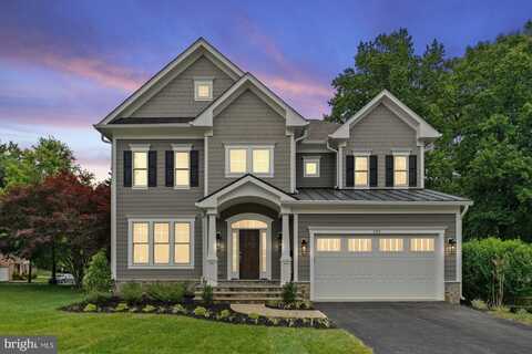 389 HOLMES DRIVE NW, VIENNA, VA 22180
