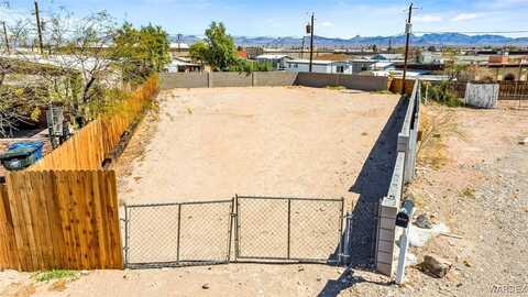 2044 Swan Circle, Bullhead City, AZ 86442