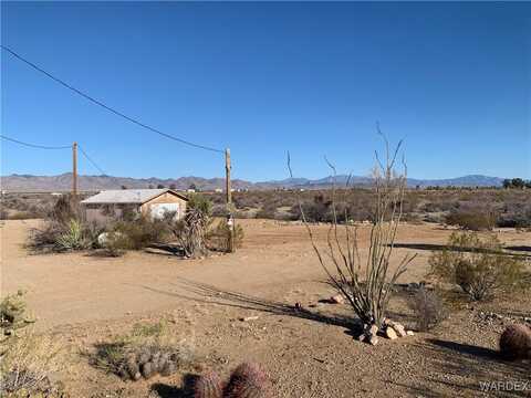 5118 N Cordes Road, Golden Valley, AZ 86413