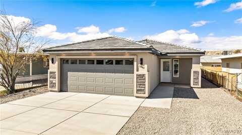 1943 W Robson Circle, Bullhead City, AZ 86442