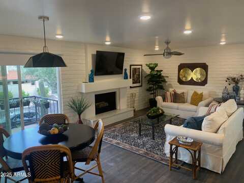 7401 E NORTHLAND Drive, Scottsdale, AZ 85251