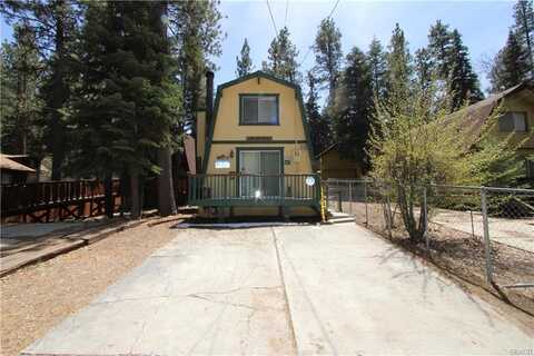 42727 Cedar Avenue, Big Bear Lake, CA 92315