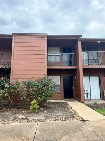 904 University Oaks, College Station, TX 77840