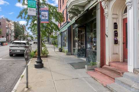 407 Warren Street, Hudson, NY 12534