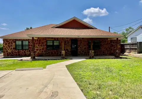 113 Highway St, Fredericksburg, TX 78624