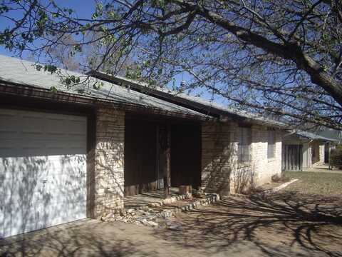 206 Glenmoor Dr, Fredericksburg, TX 78624