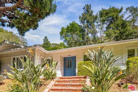 3276 Mandeville Canyon Rd, Los Angeles, CA 90049
