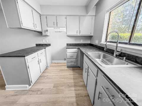 4814 Spring Lake Drive, Charlotte, NC 28212