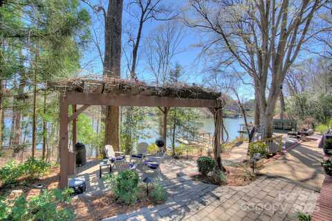 7611 Buckland Road, Charlotte, NC 28278