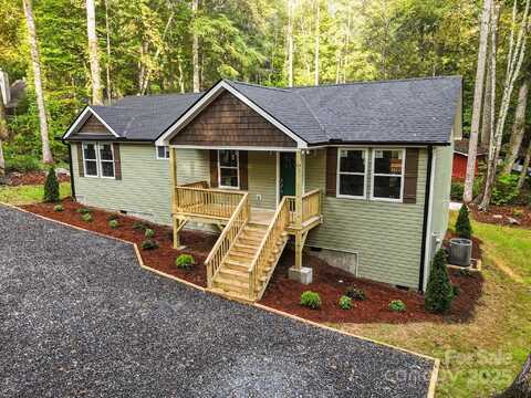 102 Reuben Branch Road, Maggie Valley, NC 28751