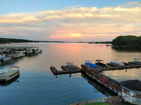 7831 Spinnaker Bay Drive, Sherrills Ford, NC 28673