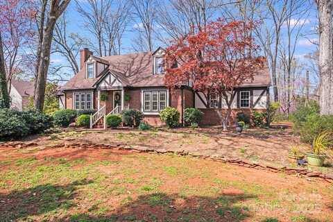 2324 Chestnut Lane, Matthews, NC 28104