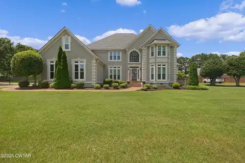 153 Willow Green Drive, Jackson, TN 38305