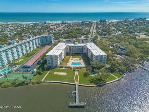 1224 S Peninsula Drive, Daytona Beach, FL 32118