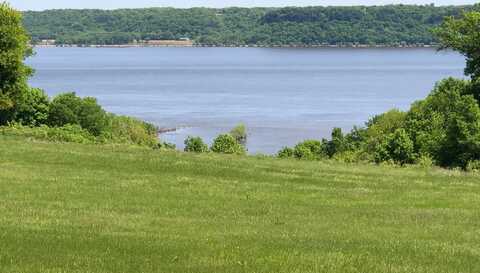 Lot 6 Heritage Ridge, Dubuque, IA 52001