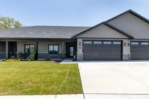 2438 Rolling Creek, Dubuque, IA 52003