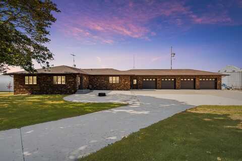 1693 265th, Earlville, IA 52041
