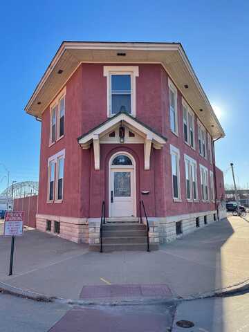 30 Main, Dubuque, IA 52001